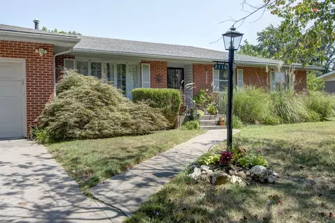 Exterior - 2116 S Linden Ave, Springfield, MO 65804 photo 2 of 7