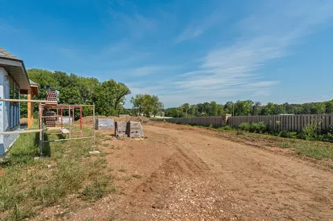 Exterior - 5282 E Golden Bell Ln, Springfield, MO 65809 photo 2 of 5