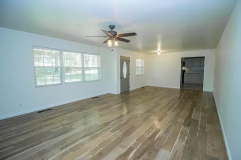 Living - 2541 Bunker Rd, Harrison, AR 72601 photo 1 of 6
