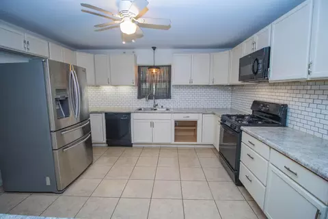 Kitchen - 2541 Bunker Rd, Harrison, AR 72601 photo 1 of 3
