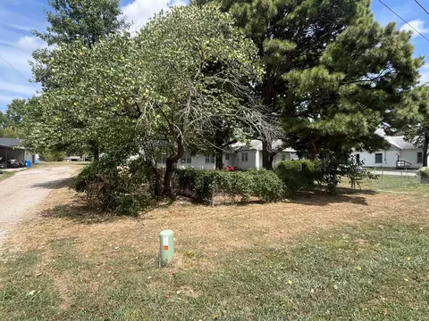 Exterior - 604 Washington St, Purdy, MO 65734 photo 7 of 10