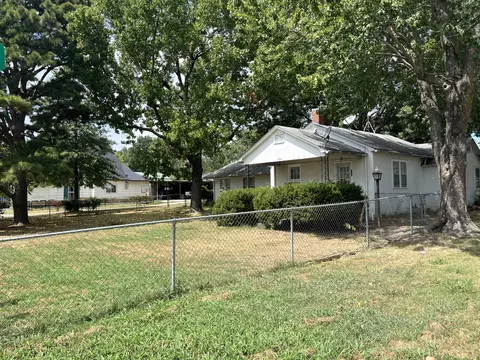 Exterior - 604 Washington St, Purdy, MO 65734 photo 9 of 10