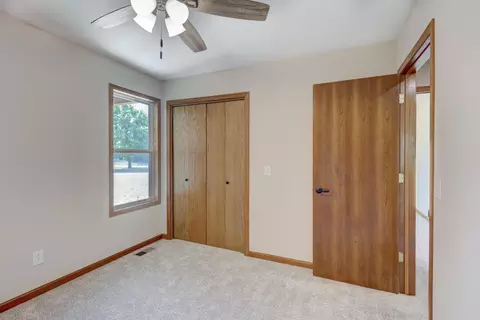 Bedroom - 21419 Jester Ln, Webb City, MO 64870 photo 2 of 10