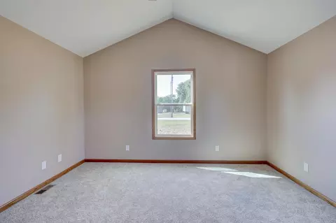 Bedroom - 21419 Jester Ln, Webb City, MO 64870 photo 8 of 10