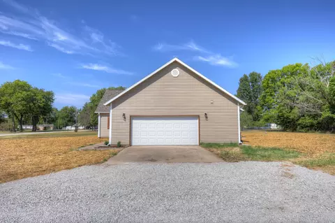Exterior - 21419 Jester Ln, Webb City, MO 64870 photo 7 of 8