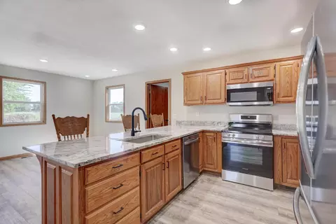 Kitchen - 21419 Jester Ln, Webb City, MO 64870 photo 1 of 5