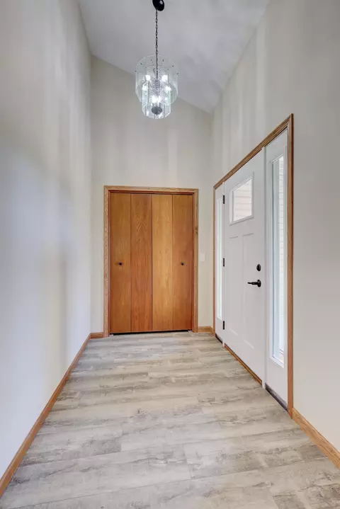 Entry Way - 21419 Jester Ln, Webb City, MO 64870 photo 1 of 2