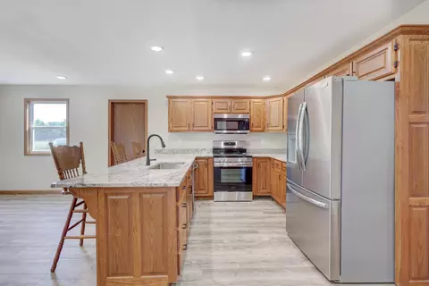 Kitchen - 21419 Jester Ln, Webb City, MO 64870 photo 2 of 5
