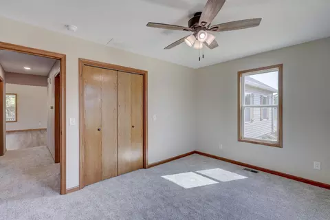 Bedroom - 21419 Jester Ln, Webb City, MO 64870 photo 5 of 10