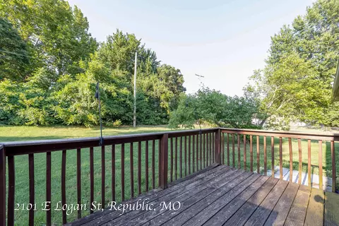 Exterior - 2101 E Logan St, Republic, MO 65738 photo 8 of 11