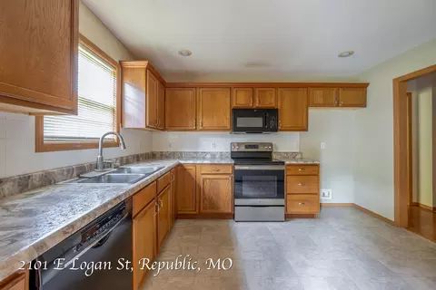 Kitchen - 2101 E Logan St, Republic, MO 65738 photo 1 of 2