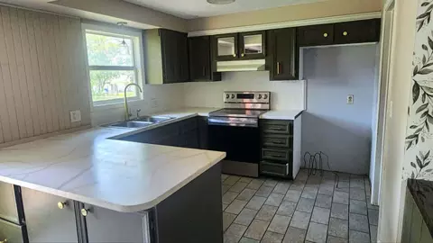 904 E Smith St, Springfield, MO 65803 photo 3