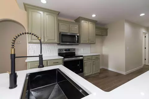 Kitchen - 240 Cedar Ln, Billings, MO 65610 photo 2 of 8