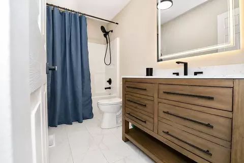 Bath - 240 Cedar Ln, Billings, MO 65610 photo 5 of 5