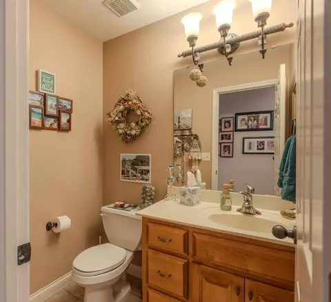 Bath - 5621 N 10th Ave, Ozark, MO 65721 photo 4 of 4