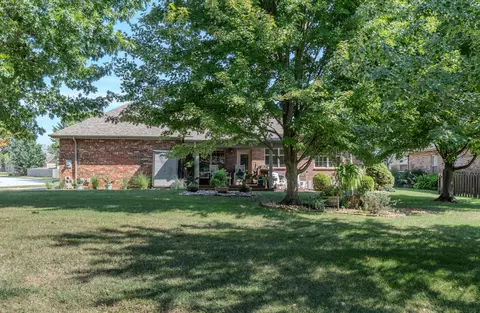 Exterior - 5621 N 10th Ave, Ozark, MO 65721 photo 7 of 10