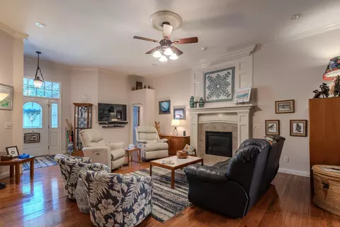 Living - 5621 N 10th Ave, Ozark, MO 65721 photo 1 of 2