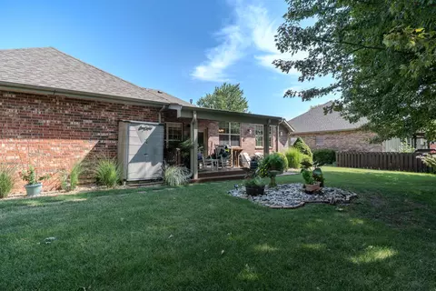 Exterior - 5621 N 10th Ave, Ozark, MO 65721 photo 6 of 10
