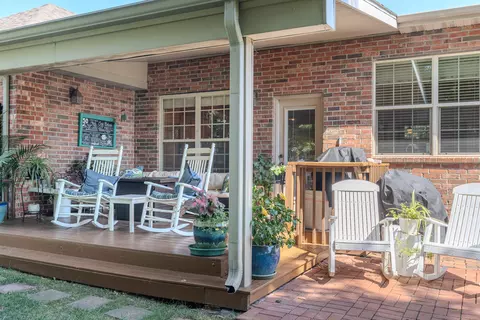 Exterior - 5621 N 10th Ave, Ozark, MO 65721 photo 9 of 10