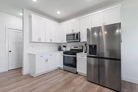 Kitchen - 733 N Dean Ln, Republic, MO 65738 photo 1 of 2