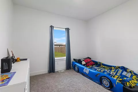 Bedroom - 733 N Dean Ln, Republic, MO 65738 photo 3 of 5