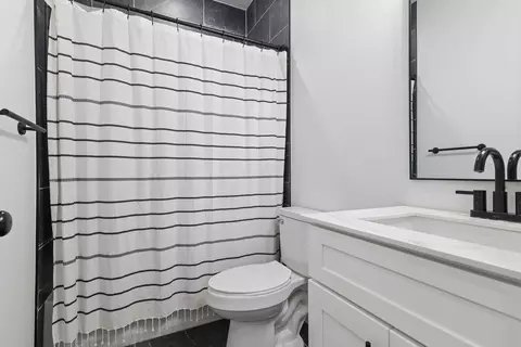 Bath - 733 N Dean Ln, Republic, MO 65738 photo 1 of 3