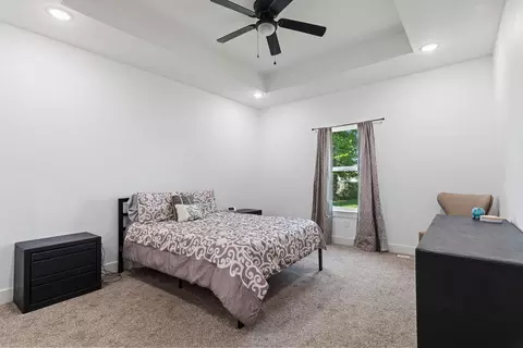 Bedroom - 733 N Dean Ln, Republic, MO 65738 photo 4 of 5