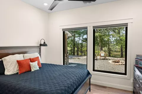 Bedroom - 299 Bow Hunter Ln, Galena, MO 65656 photo 3 of 5