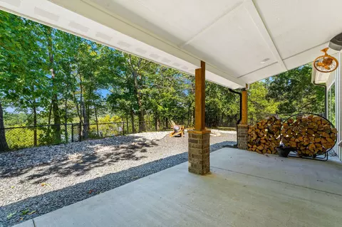 Exterior - 299 Bow Hunter Ln, Galena, MO 65656 photo 5 of 11