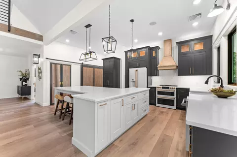 Kitchen - 299 Bow Hunter Ln, Galena, MO 65656 photo 3 of 6