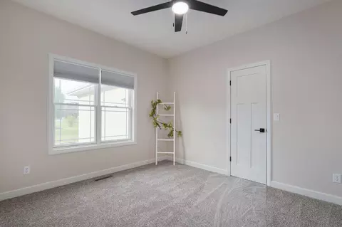 Bedroom - 2371 W Allen Dr, Springfield, MO 65810 photo 4 of 4