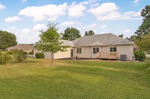 Exterior - 2371 W Allen Dr, Springfield, MO 65810 photo 7 of 11