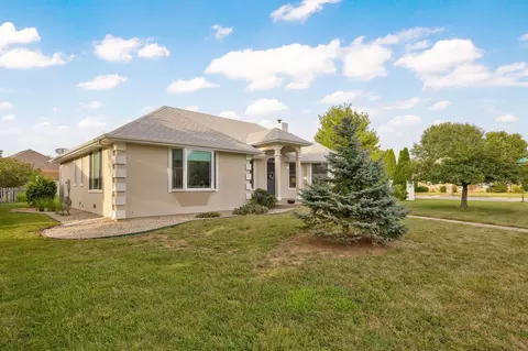 Exterior - 2371 W Allen Dr, Springfield, MO 65810 photo 2 of 11