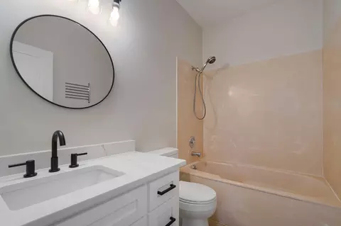 Bath - 2371 W Allen Dr, Springfield, MO 65810 photo 4 of 4