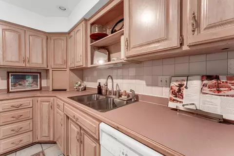 Kitchen - 211 S Oak Grove St, Marshfield, MO 65706 photo 4 of 4