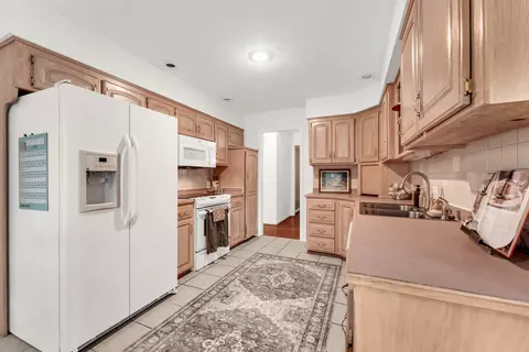 Kitchen - 211 S Oak Grove St, Marshfield, MO 65706 photo 2 of 4