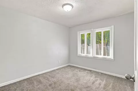 Bedroom - 318 E Whiteside St, Springfield, MO 65807 photo 3 of 3