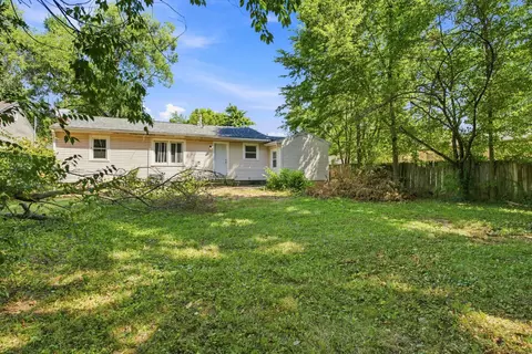 Exterior - 318 E Whiteside St, Springfield, MO 65807 photo 3 of 4