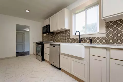 Kitchen - 208 S Water St, Nixa, MO 65714 photo 3 of 4