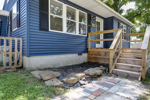 Exterior - 208 S Water St, Nixa, MO 65714 photo 5 of 6