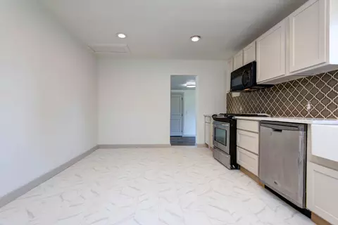 Kitchen - 208 S Water St, Nixa, MO 65714 photo 2 of 4