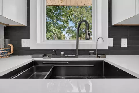 Kitchen - 3144 W Heritage Dr, Ozark, MO 65721 photo 5 of 7