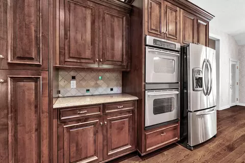 Kitchen - 3901 E Villa Way, Springfield, MO 65809 photo 2 of 6