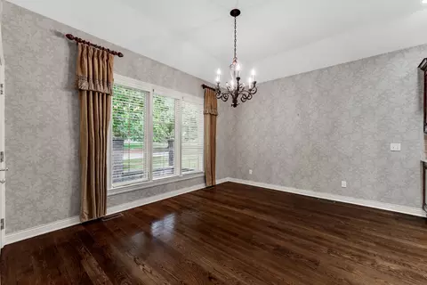 Dining - 3901 E Villa Way, Springfield, MO 65809 photo 1 of 4