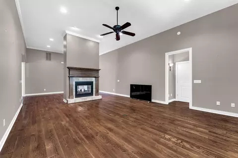 Living - 3901 E Villa Way, Springfield, MO 65809 photo 4 of 8