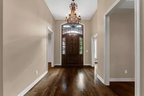 Entry Way - 3901 E Villa Way, Springfield, MO 65809 photo 2 of 6