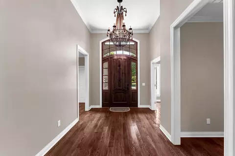 Entry Way - 3901 E Villa Way, Springfield, MO 65809 photo 2 of 6