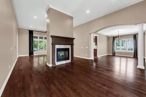 Living - 3901 E Villa Way, Springfield, MO 65809 photo 6 of 7