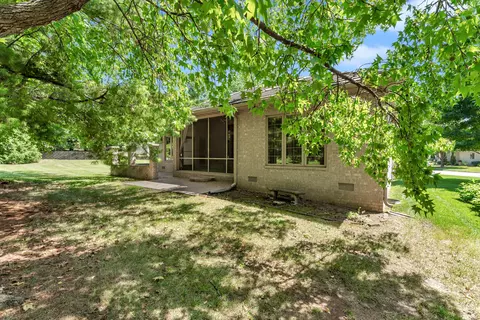Exterior - 3901 E Villa Way, Springfield, MO 65809 photo 5 of 14