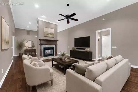 Living - 3901 E Villa Way, Springfield, MO 65809 photo 5 of 8